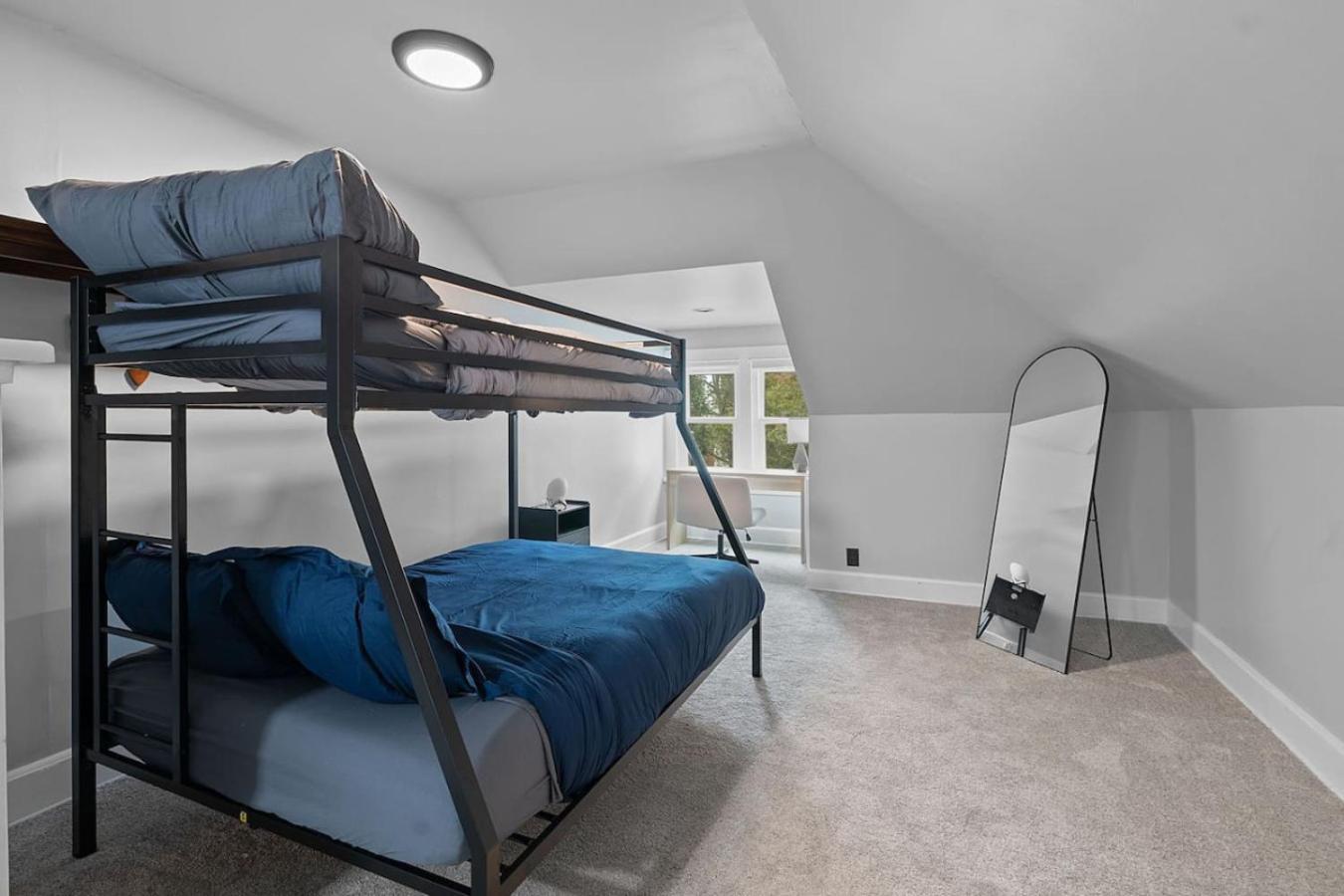 Minutes To Arena District - Foosball & Game Area * Columbus
