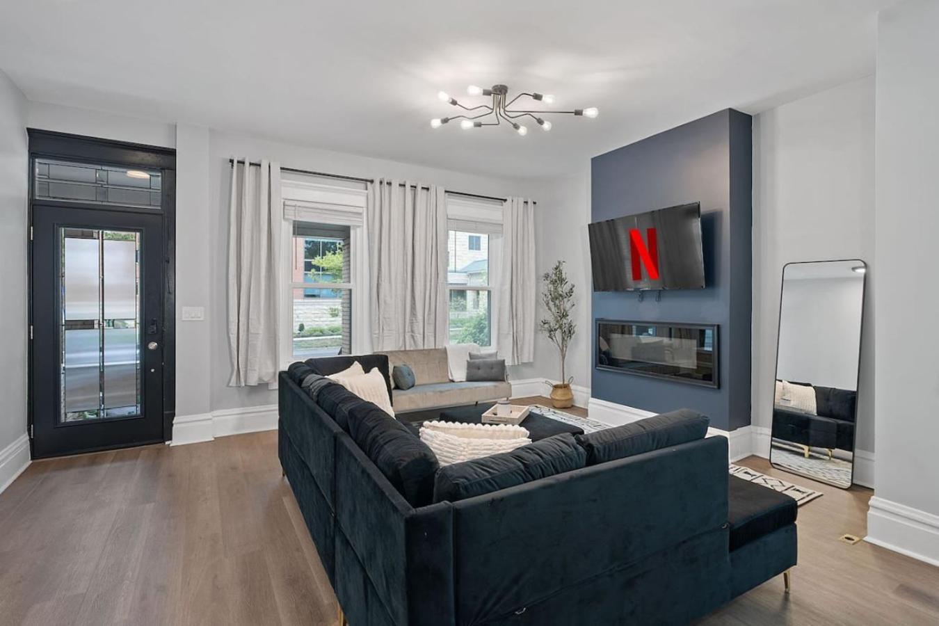 Minutes To Arena District - Foosball & Game Area Holiday home Columbus